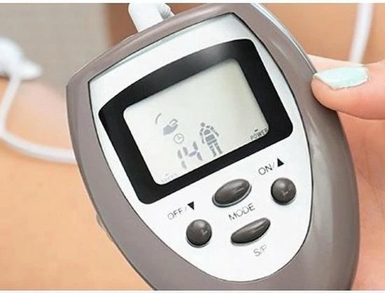 QuiMax Tens Massage Apparaat ? Pijnverlichting ? Spierverlichting ? Handig Voor Onderweg