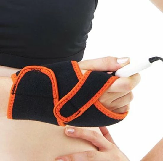 Thermedic ProWrap 130 Pols Brace. Pijnbestrijding. Infrarood Warmte-therapie Gericht Op Polsblessure, Verzwikking, Carpal Tunnel Syndrom, Overbelasting, Peesontsteking, Artritis. Ook Spierpijn, Gewrichtspijn, Doorbloeding, Weefselherstel E.d.